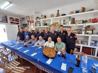 Los Amigos del Arroz con Costra de Elche reúnen a empresarios nonagenarios