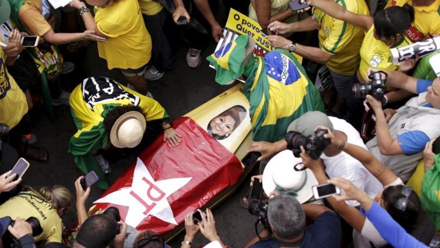 Manifestación contra Rousseff en Brasilia.