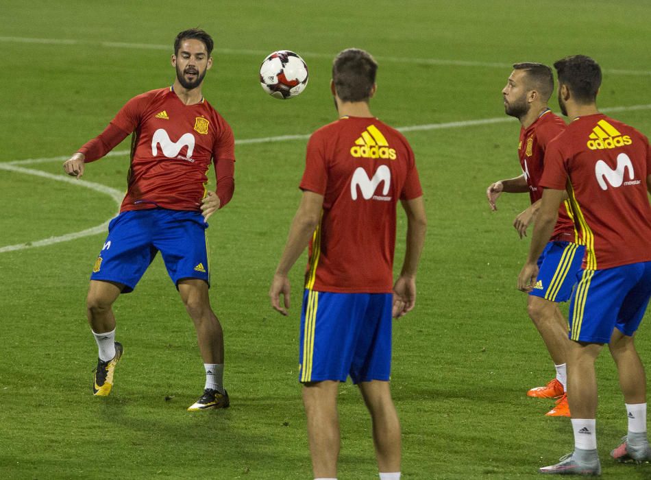 El entrenamiento de La Roja ayer en el Rico Pérez