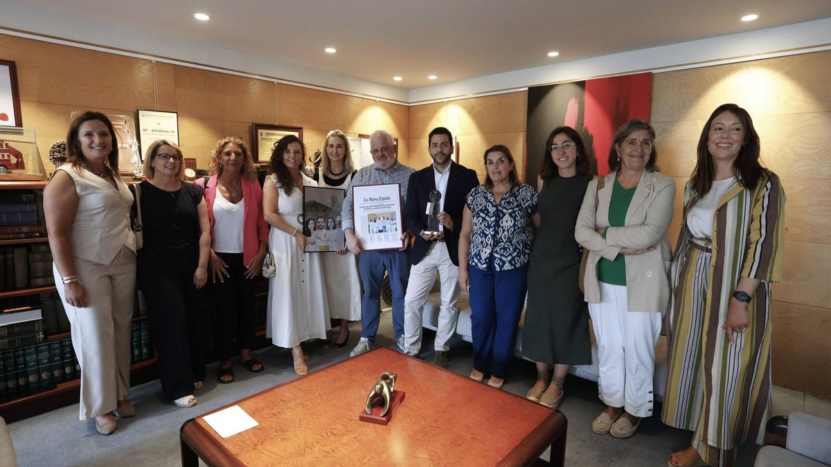 El área de Neumología Intervencionista del HUCA, "Asturiana del mes" por colocar al HUCA en la vanguardia del diagnóstico y tratamiento de diversos tipos de tumores
