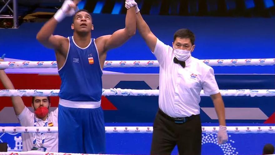 Enmanuel Reyes pasa a las semifinales del Mundial