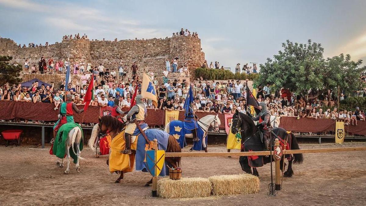 Los combates de justas entre caballeros medievales han sido uno de los espectáculos más seguidos por quienes han disfrutado de Onda Medieval.