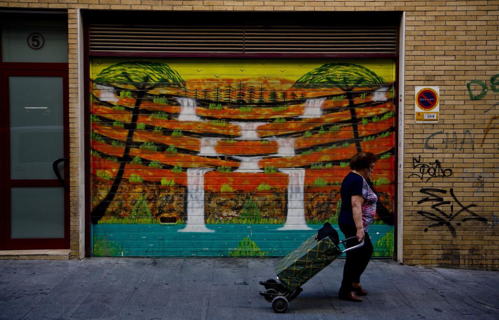 Grafitis en comercios y garajes de Alicante