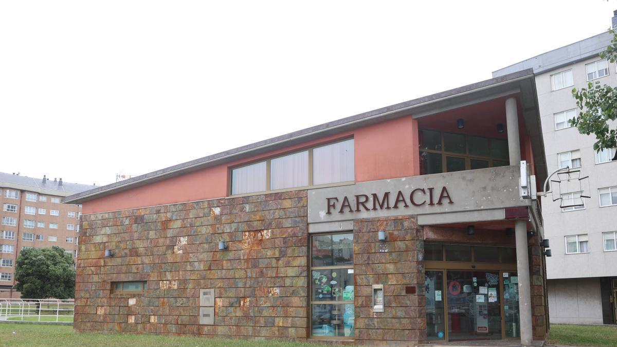 Farmacia de Durmideiras, una concesión municipal que acumula una importante deuda.