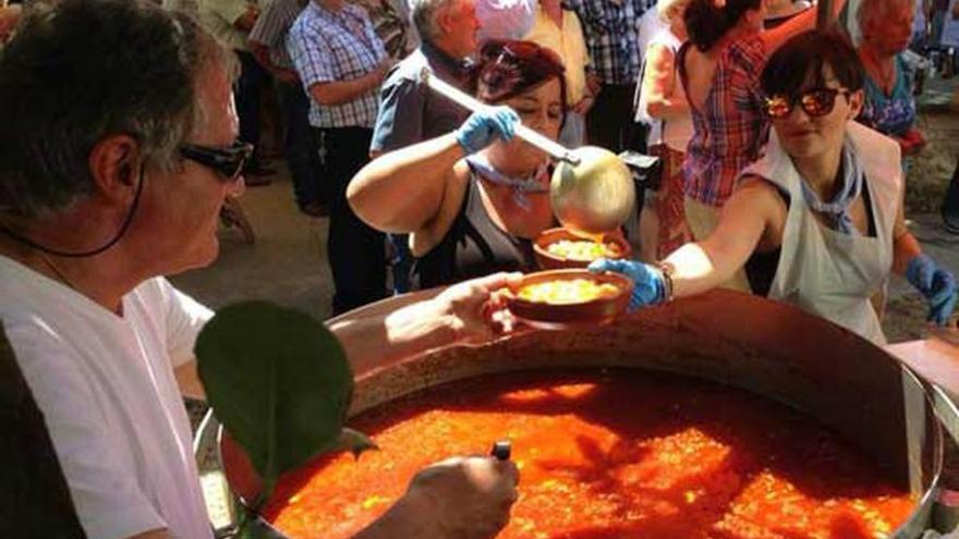 Puja de sidra en la carbayera