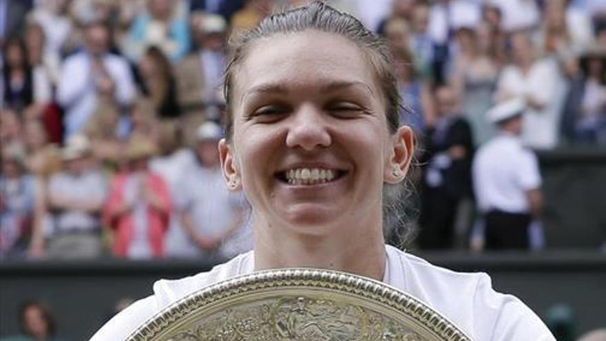 Halep arrebata la gloria a una frágil Serena Williams