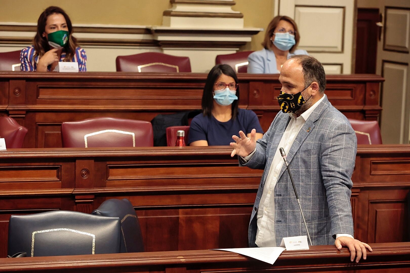 Pleno del parlamento de Canarias