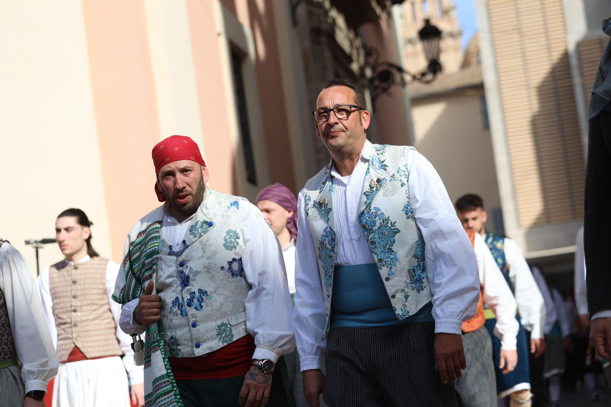 Búscate en el primer de la Ofrenda en la calle de la Paz hasta las 17 horas