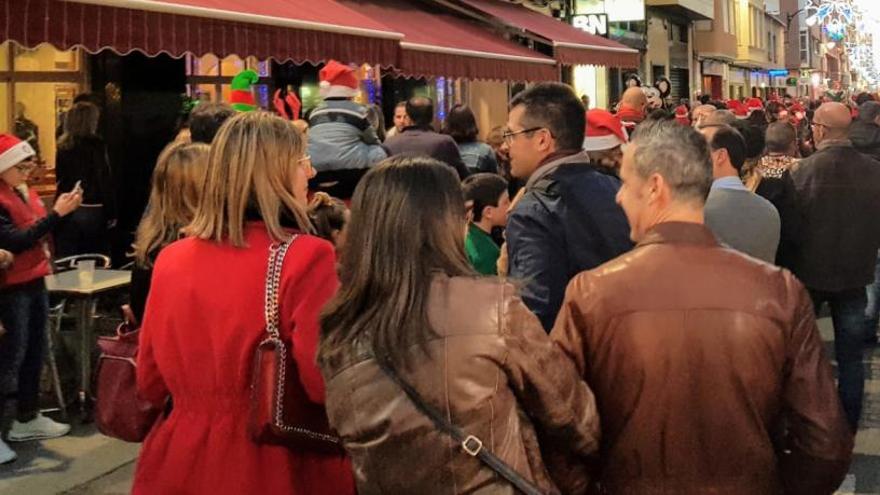 La «tardebuena» congregó en las calles del centro de Elda a unas 8.000 personas y la Cabalgata de los Reyes Magos fue presenciada por más de 30.000 espectadores.