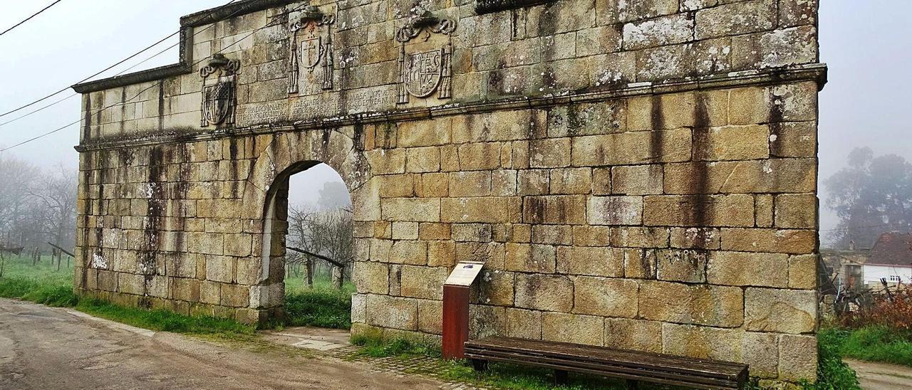 Portal da Inquisición de Corzáns, no concello de Salvaterra de Miño.