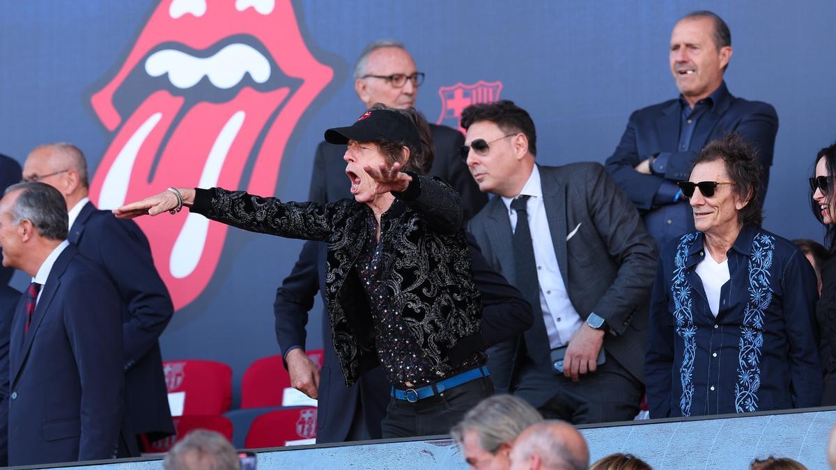 ¡Los Rolling Stones bailaron y cantaron en el palco antes del Clásico en Montjuïc! Imperdible