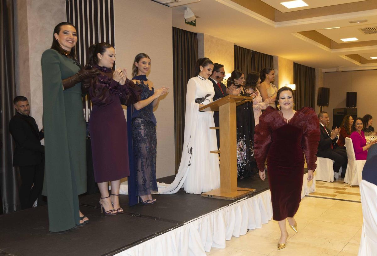 Cena de gala en las convivencias de las candidatas a Bellea del Foc Cena de gala en las convivencias de las candidatas a Bellea del Foc