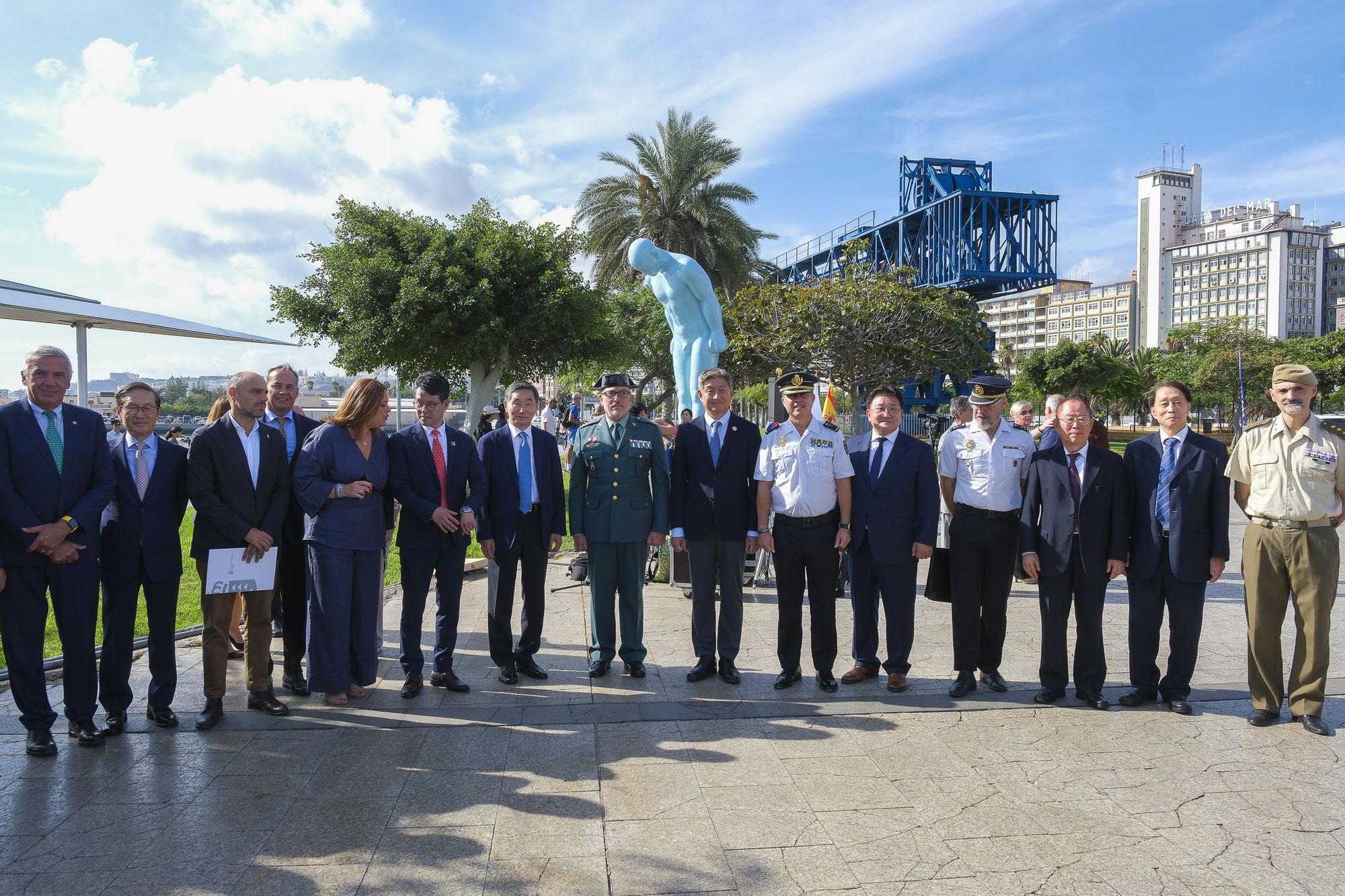 Inauguración del 'Greetingman'