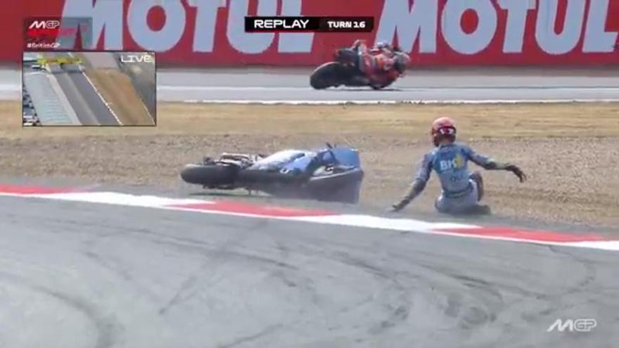 ¡Qué lástima! El toque del valenciano Lecuona con Morbidelli que terminó con su carerra en el sprint de MotoGP