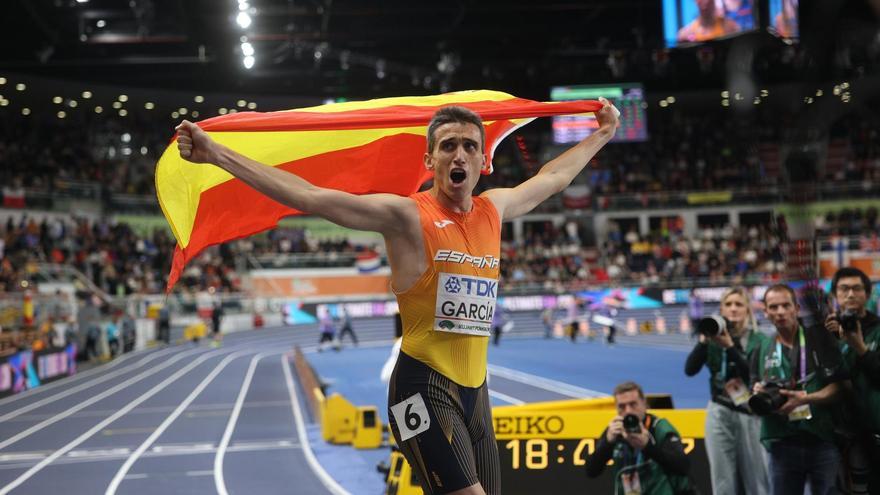 Oro mundial para Mariano García en 1.500 y bronces de Attaoui en 800 y el relevo femenino 4x400