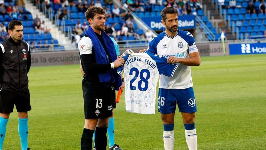 El Club Deportivo Tenerife, en apoyo al jugador del Amorebieta Félix Garreta