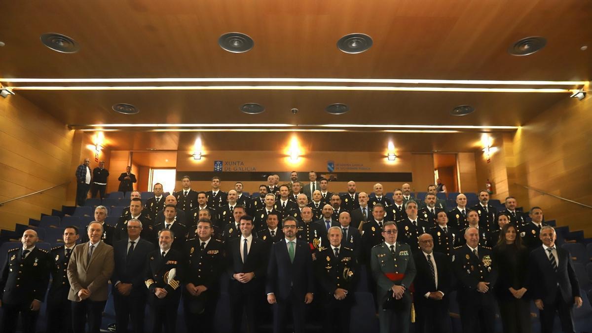 POLICÍA AUTONÓMICA | La Xunta reconoce el trabajo de la Policía Adscrita por su labor en favor de la seguridad ciudadana
