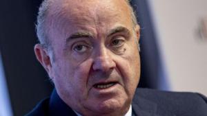 Guindos lamenta la ruptura  del consens al Banc d’Espanya
