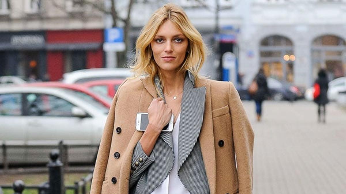 Abrigos de corte masculino: Anja Rubik