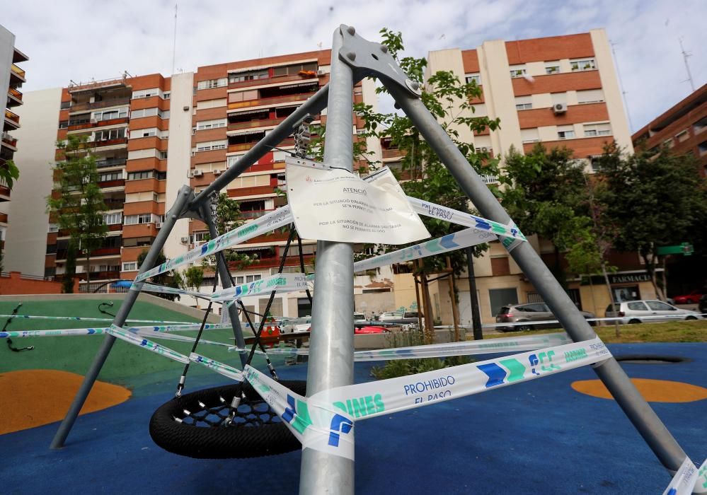 Señalización del ayuntamiento para usar los parque