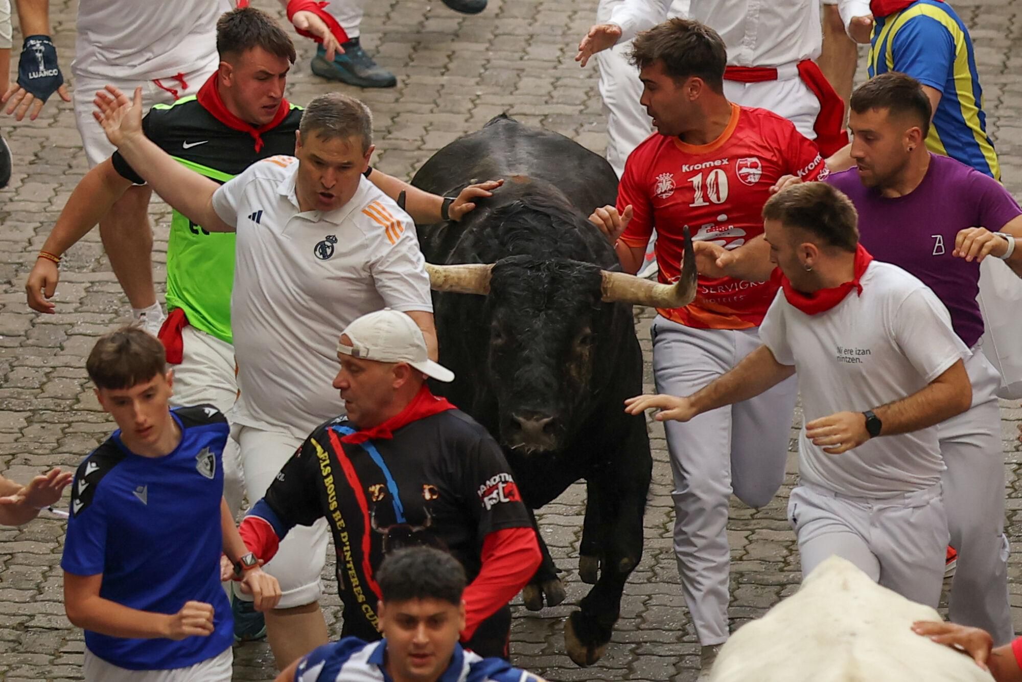 El primer encierro de los Sanfermines 2025, en imágenes.