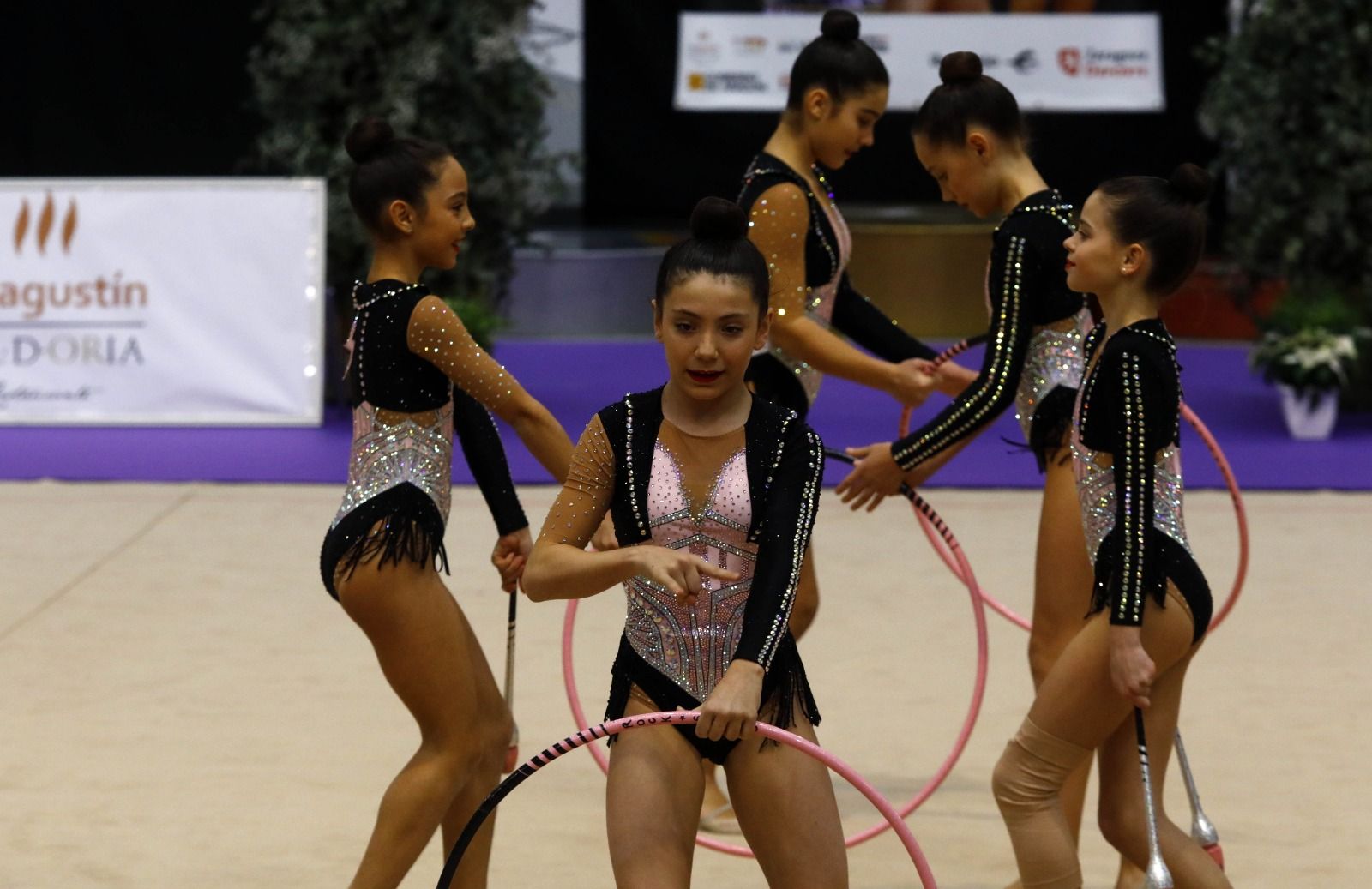 En imágenes | La mejor gimnasia rítmica de España se cita en Zaragoza