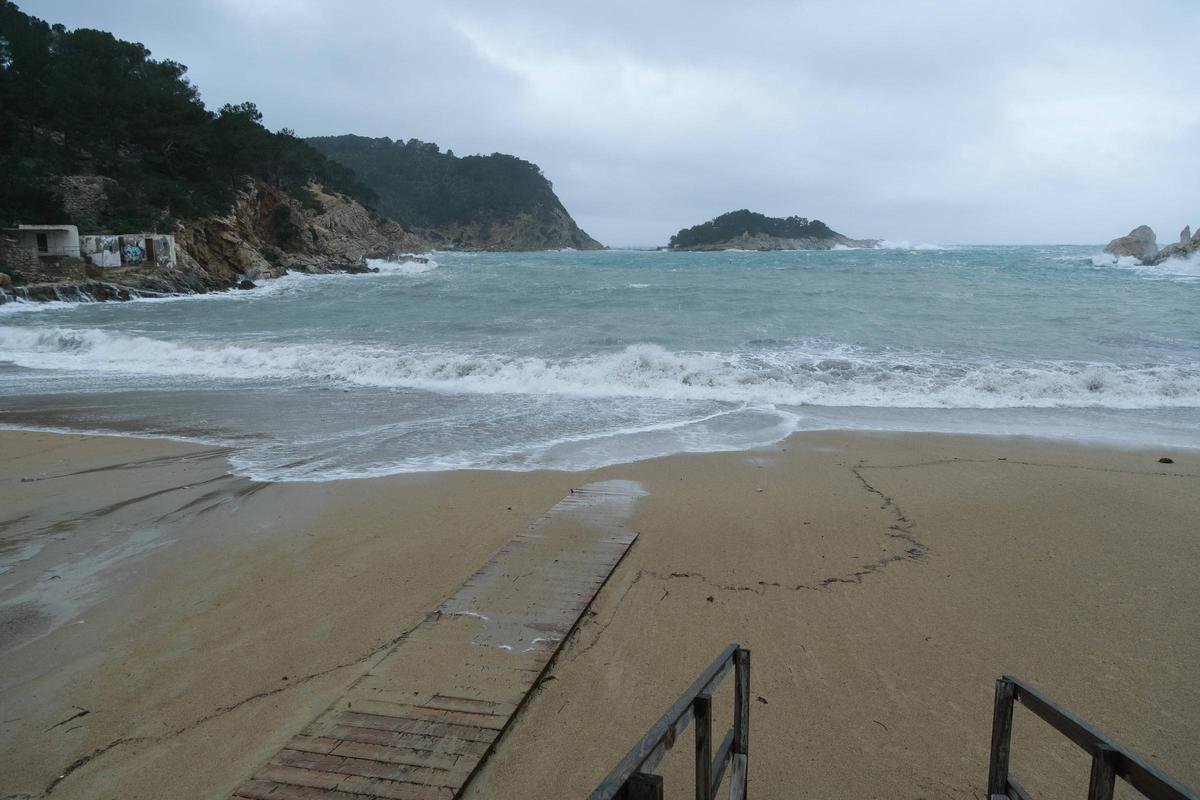 Efectos de la borrasca en el Port de Sant Miquel