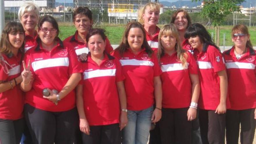 Equipo del Ca´n Pastilla que lidera la Liga Nacional femenina sin conocer la derrota.