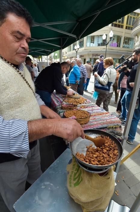 Escenificación de la Ruta del Almendrero en Flor en la calle Triana