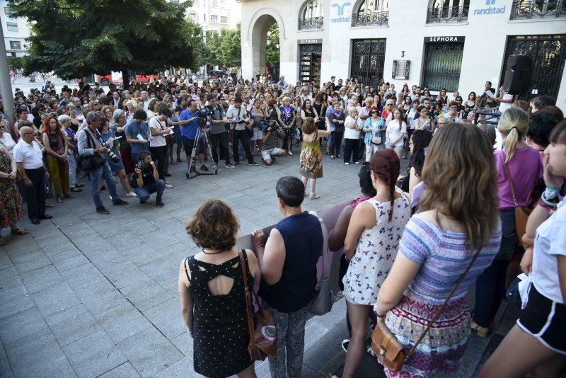 Concentraciones contra el asesinato machista en Zaragoza