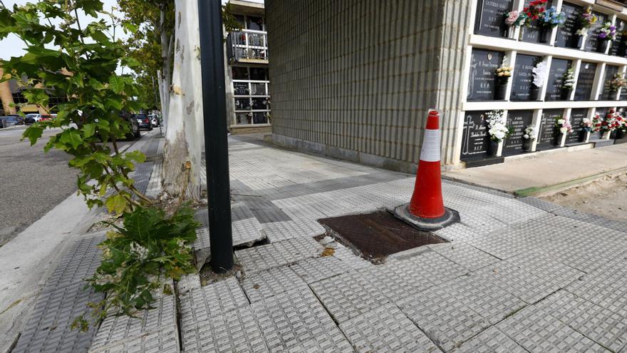 La falta de personal y los años le pasan factura al cementerio de Torrero