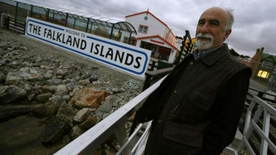 Antonio Cordeiro, en una imagen el pasado 13 de marzo en Port Stanley, en las Malvinas, donde reside desde hace 25 años.  // Javier Lizón