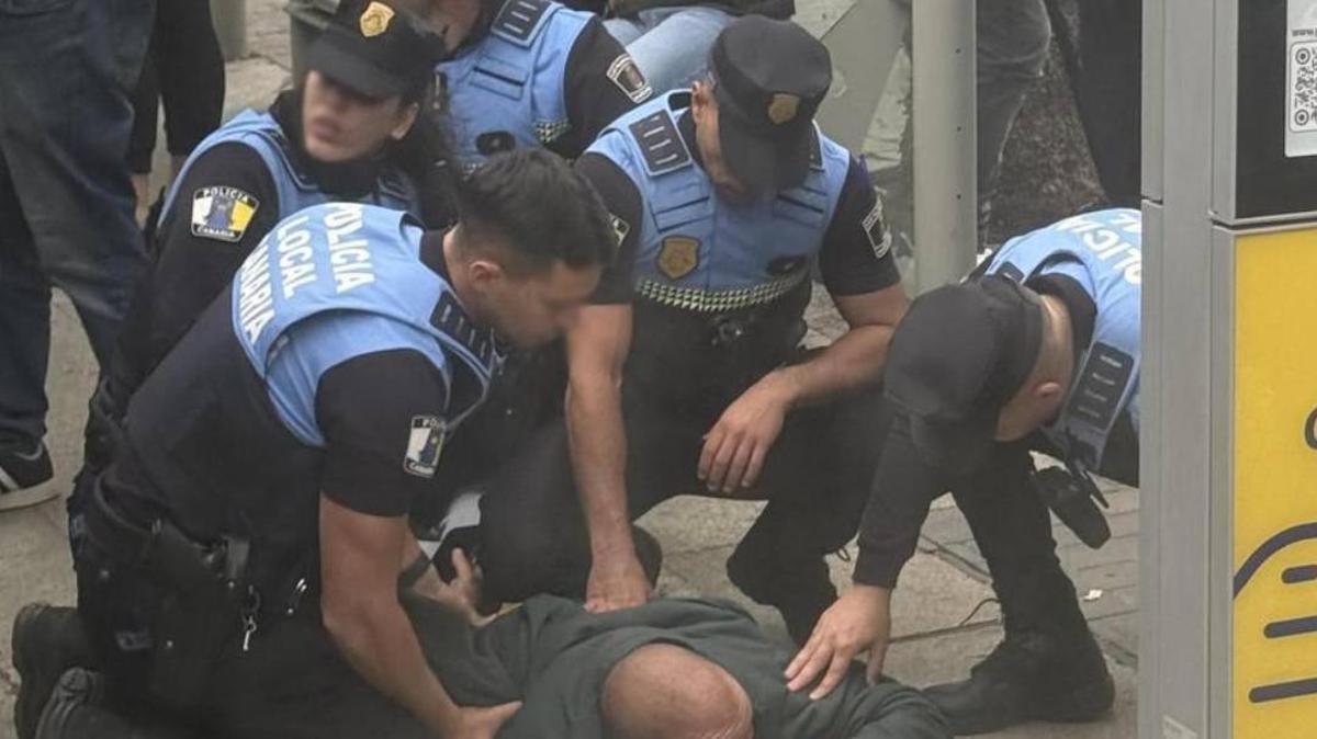 Pelea en el interior de una guagua