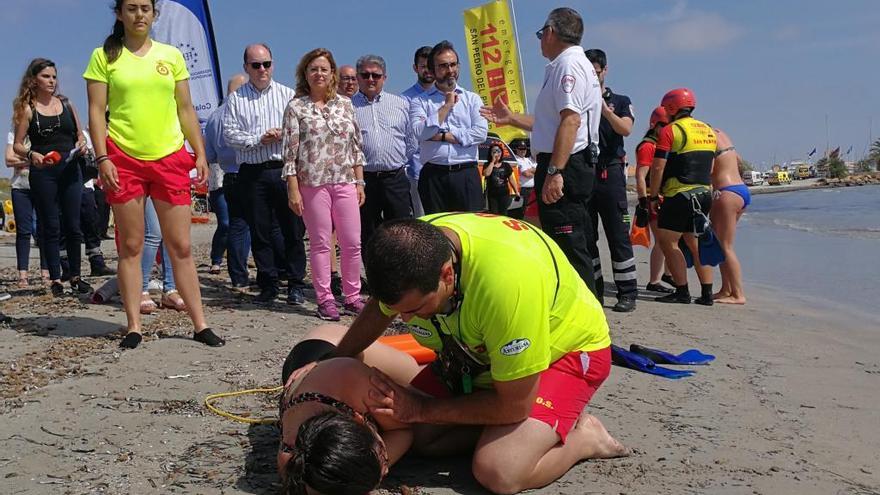 Simulacro en una playa durante la presentación del Plan Copla