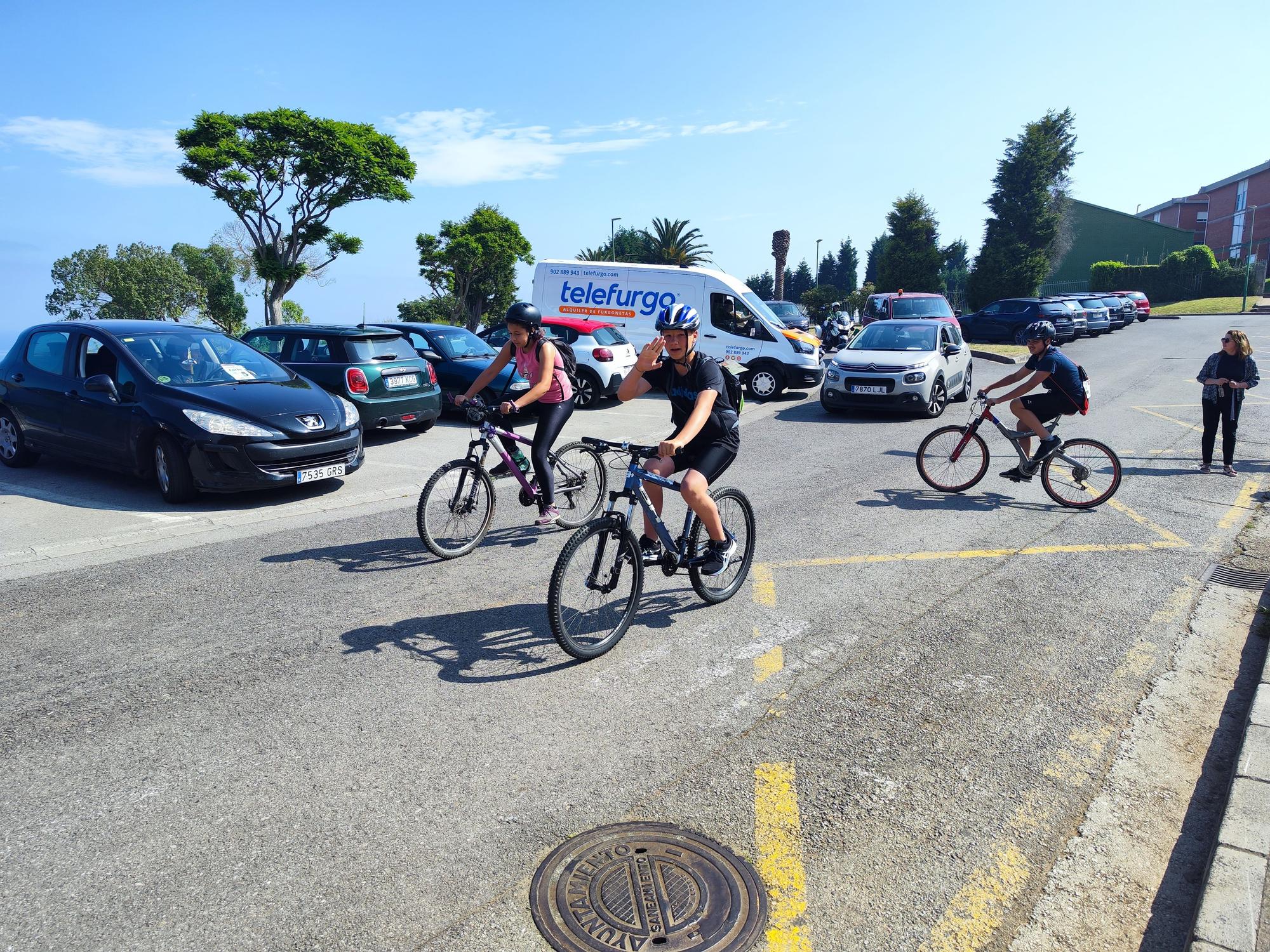 Candás cambi las aulas por la bicicleta