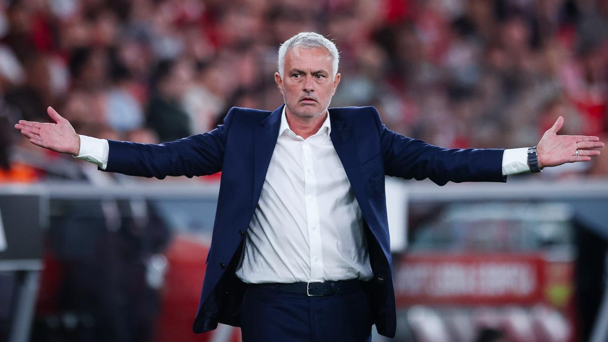 José Mourinho, técnico del Benfica