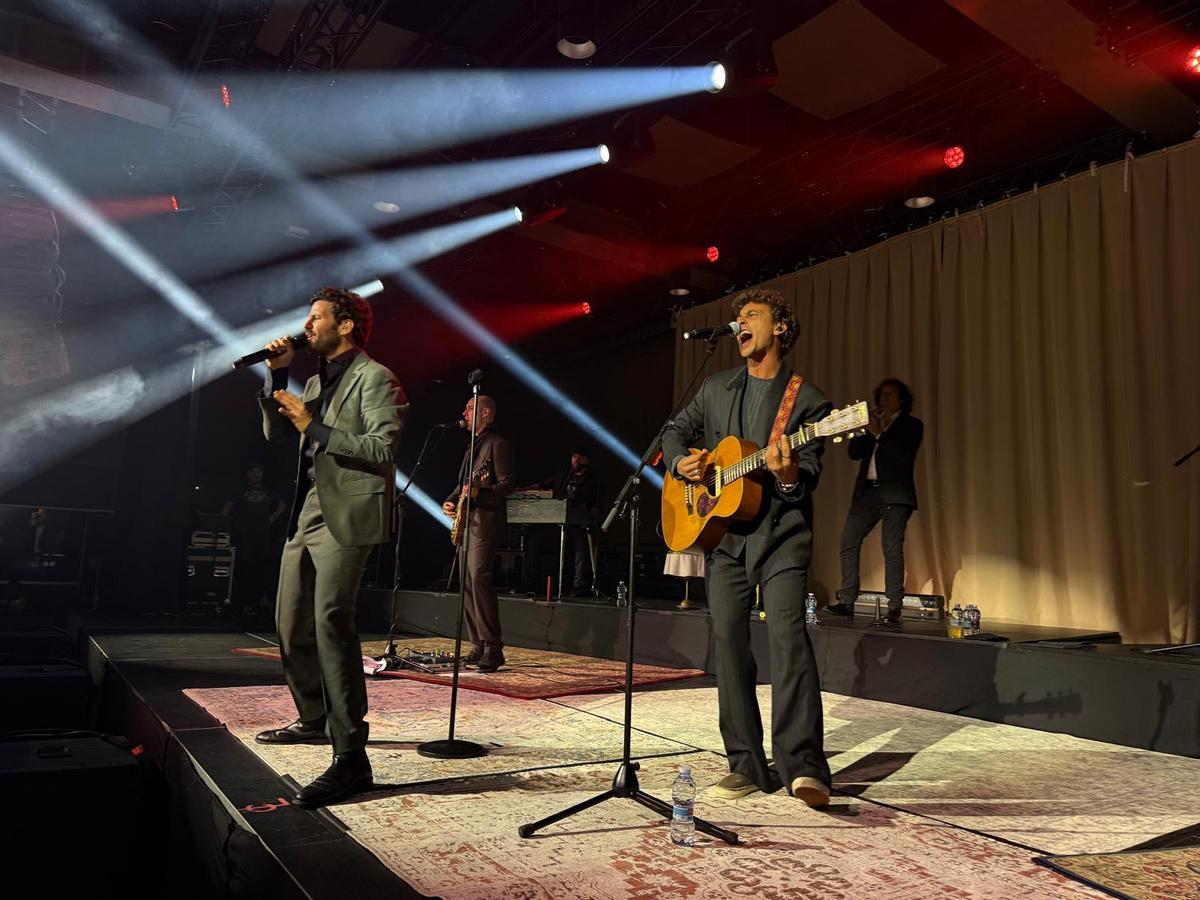 Guillermo Bárcenas y Antón Carreño en el Roig Arena