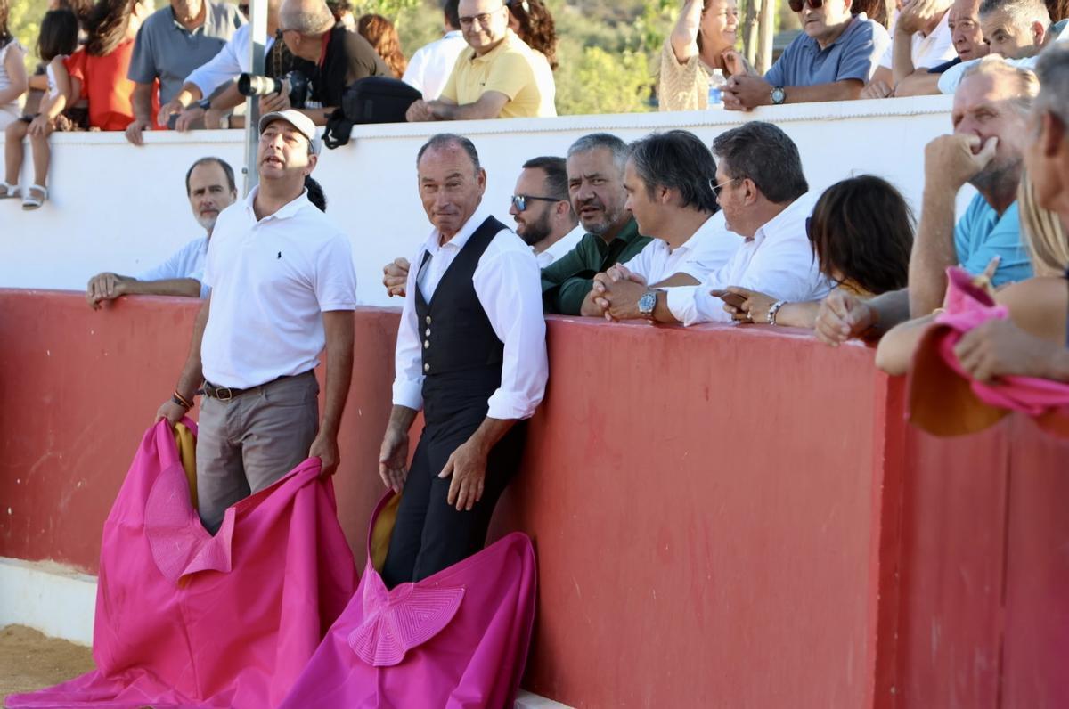 Vicente Barrera y Pepín Líria invitados de lujo en la ganadería de Paco Martí Vicente Barrera y Pepín Líria invitados de lujo en la ganadería de Paco Martí