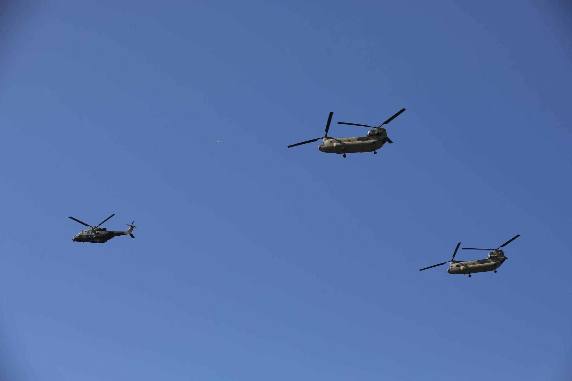 EN IMÁGENES: Así fue la revista naval  del Rey Felipe VI y la exhibición aérea en Gijón por el Día de las Fuerzas Armadas