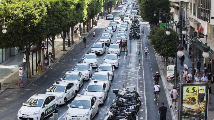 Protesta de taxistas en València