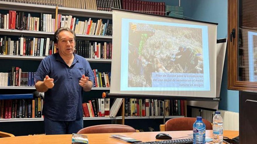 El jefe del Servicio de Biodiversidad del Gobierno de Aragón, Manuel Alcántara, impartió una conferencia.