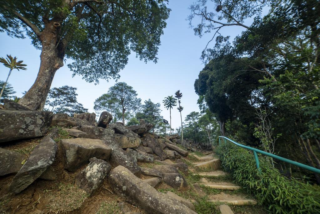 Los escalones que conducen al lugar