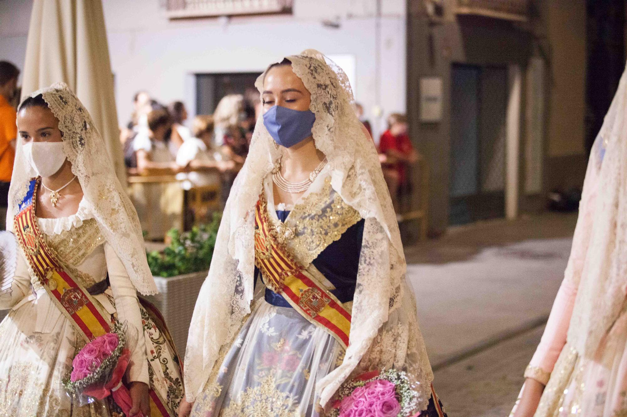 Llegada de la Fallera Mayor Infantil 2021 a la plaza de la Virgen en la Ofrenda