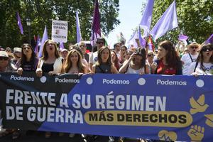 Cientos de personas se manifiestan en Madrid contra el rearme y la militarización