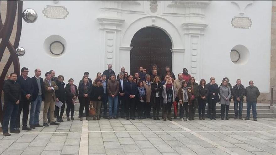 Minuto de silencio por muertes en accidente laboral