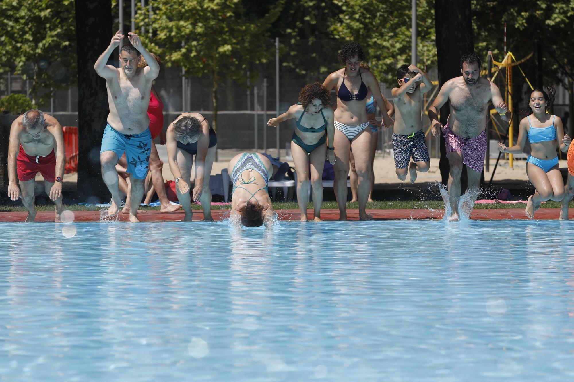 La piscina de la Devesa es mulla per l'esclerosi