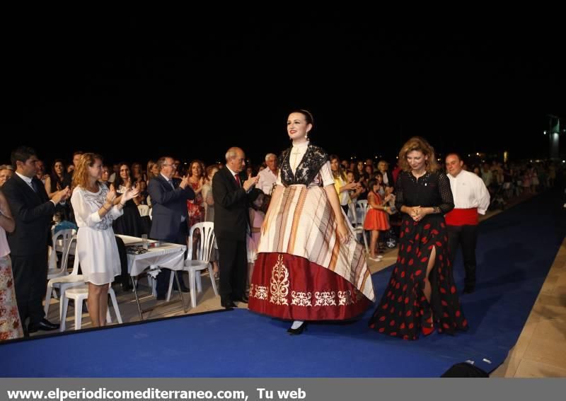 Natalia y María, reinas de fiestas en el Grao