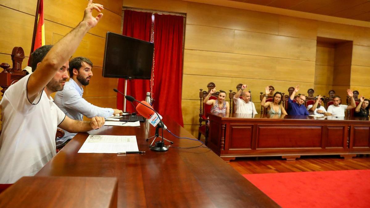 Votación en un pleno de Cambados anterior