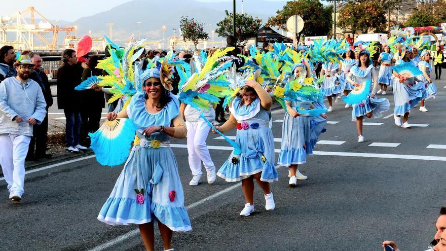 Vigo baila al son de las comparsas