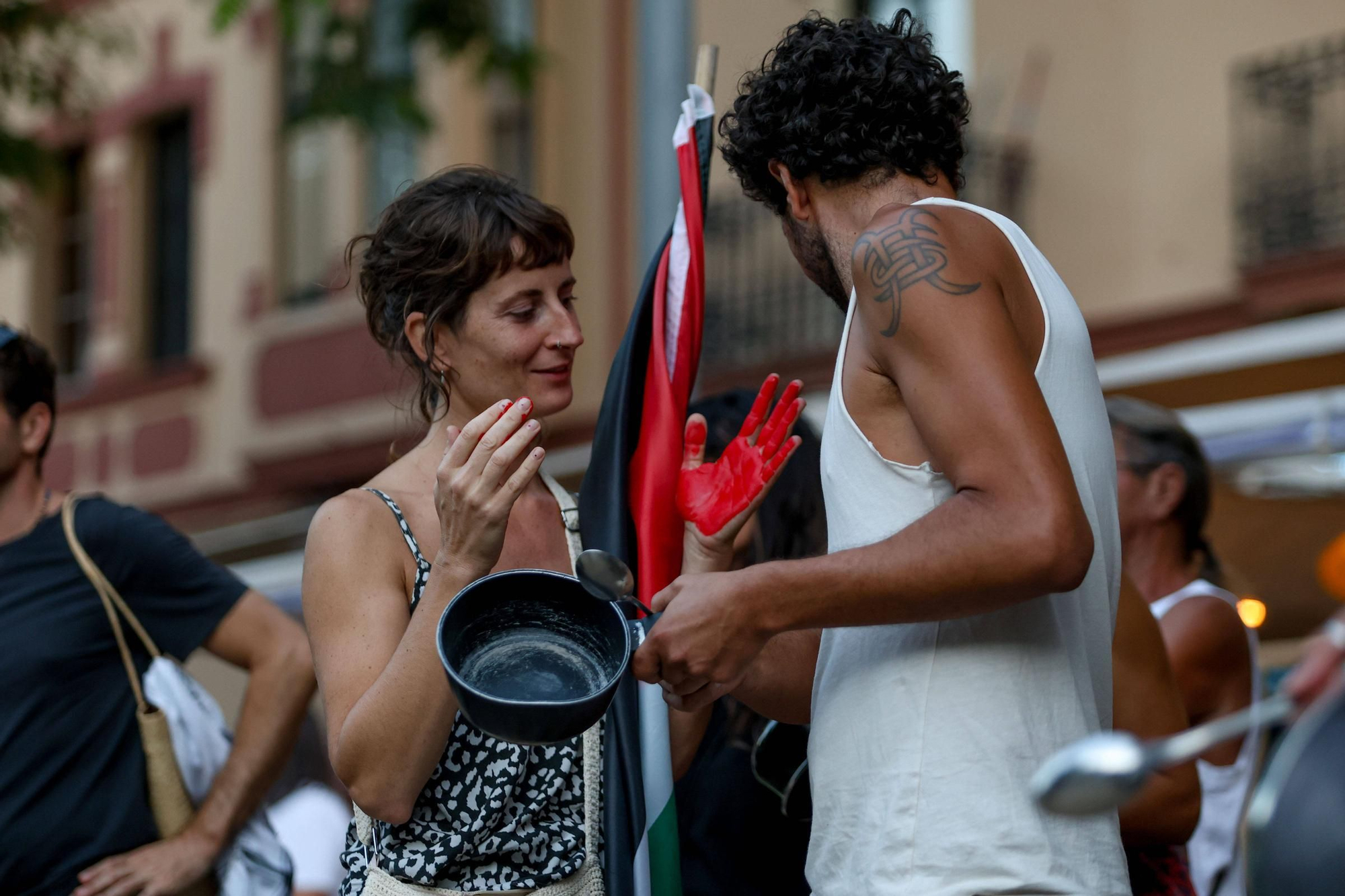 Concentración/Cacerolada convocada por la Plataforma de Solidaridad con el Pueblo Palestino bajo el lema Stop Holocausto Palestino